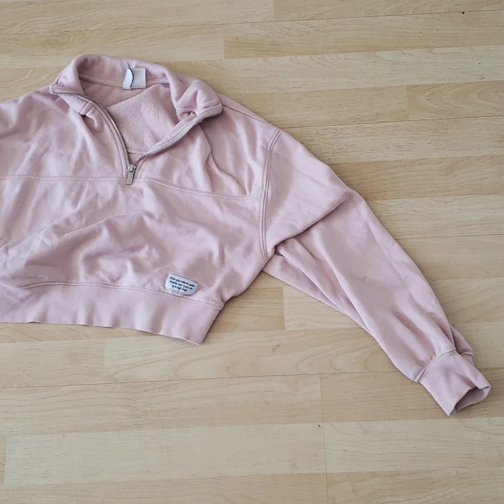 H&M Short Comfy Soft Pink Sweater - Picture 4 of 6